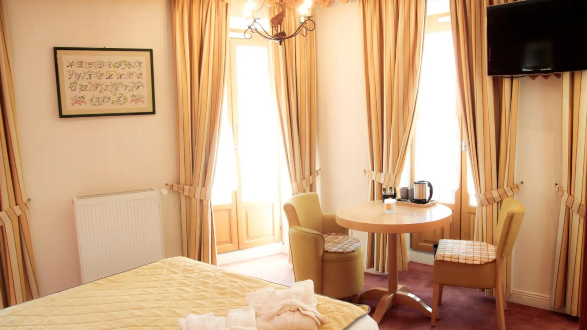 Hotel Hôtel Le Bois Joli Cauterets