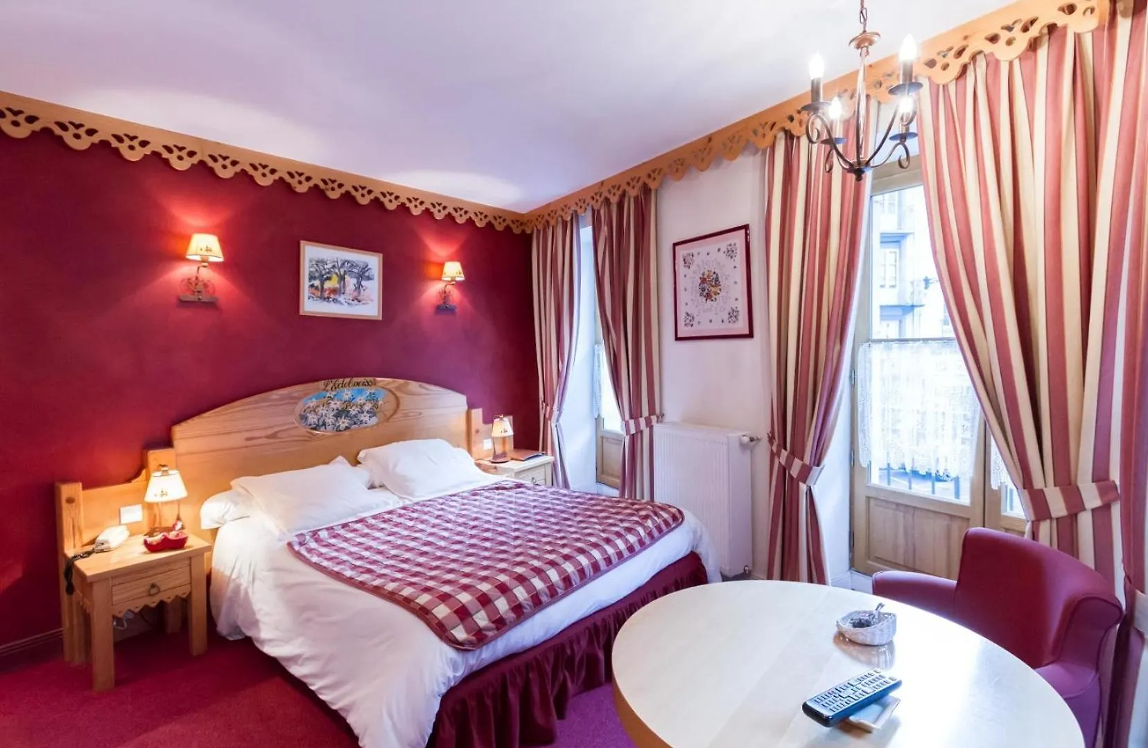 Hotel Le Bois Joli Котре 3*,